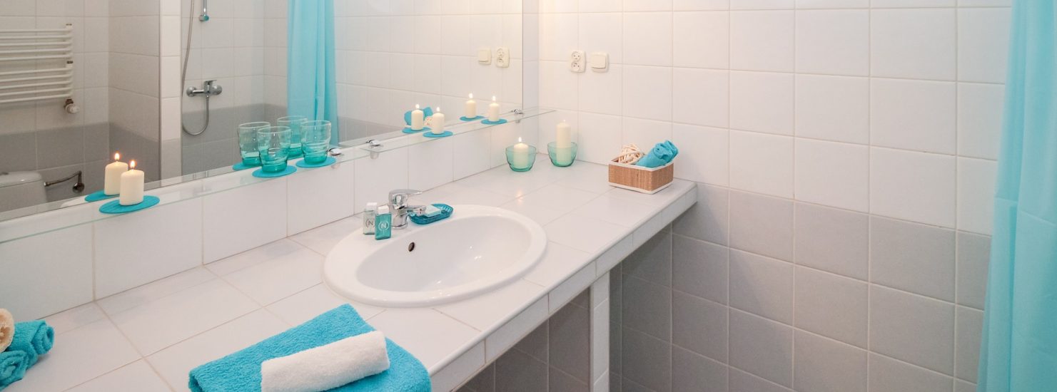 bathroom bathroom